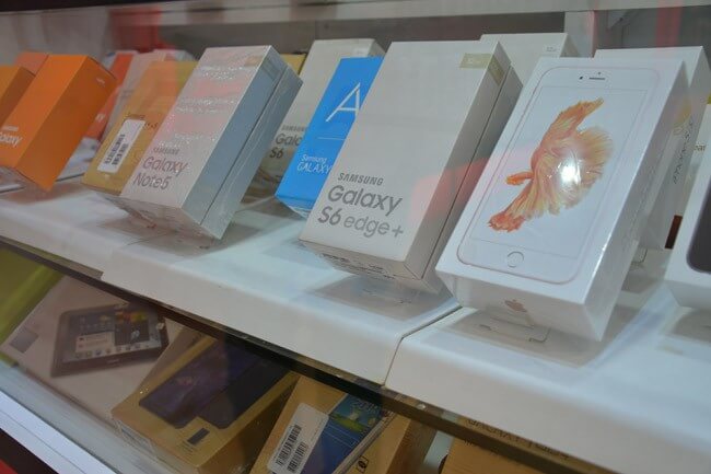 52_5 CELL SOLUTIONS - Kolonnade Shopping Mall